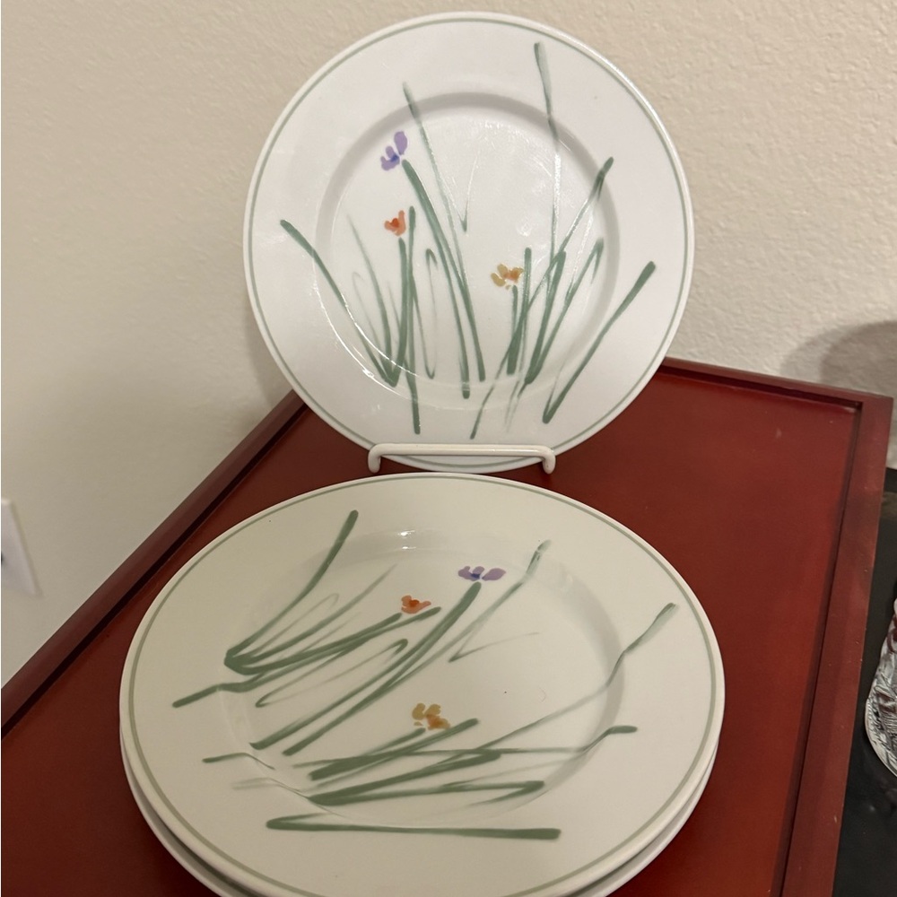 Set of 4 Salad Plates Sketchbook by Mikasa Designed by Bob Van Allen